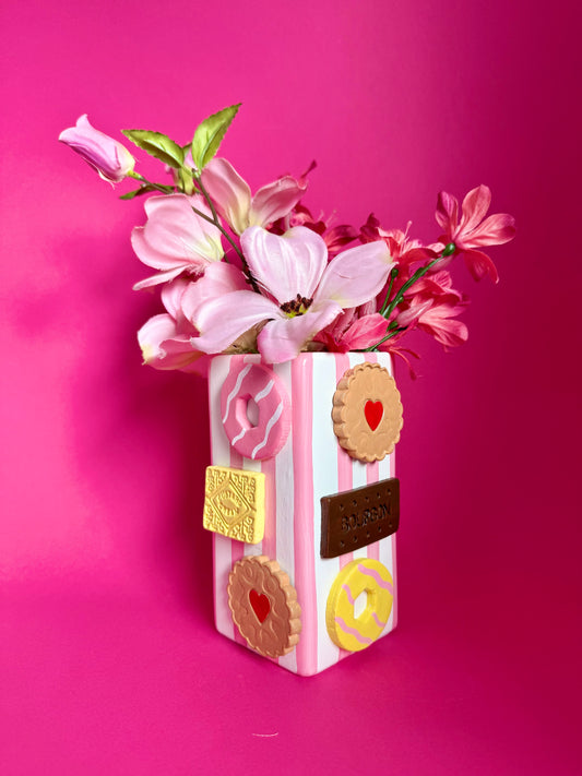 Grandma’s Biscuits Ceramic Vase Square
