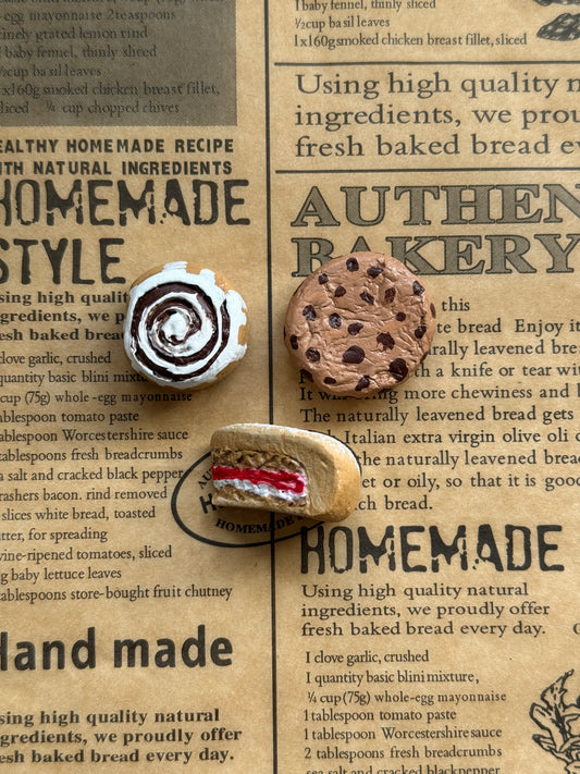 Cafe Magnet Set, Victoria Sponge Slice, Cookie, Cinnamon Swirl Bun