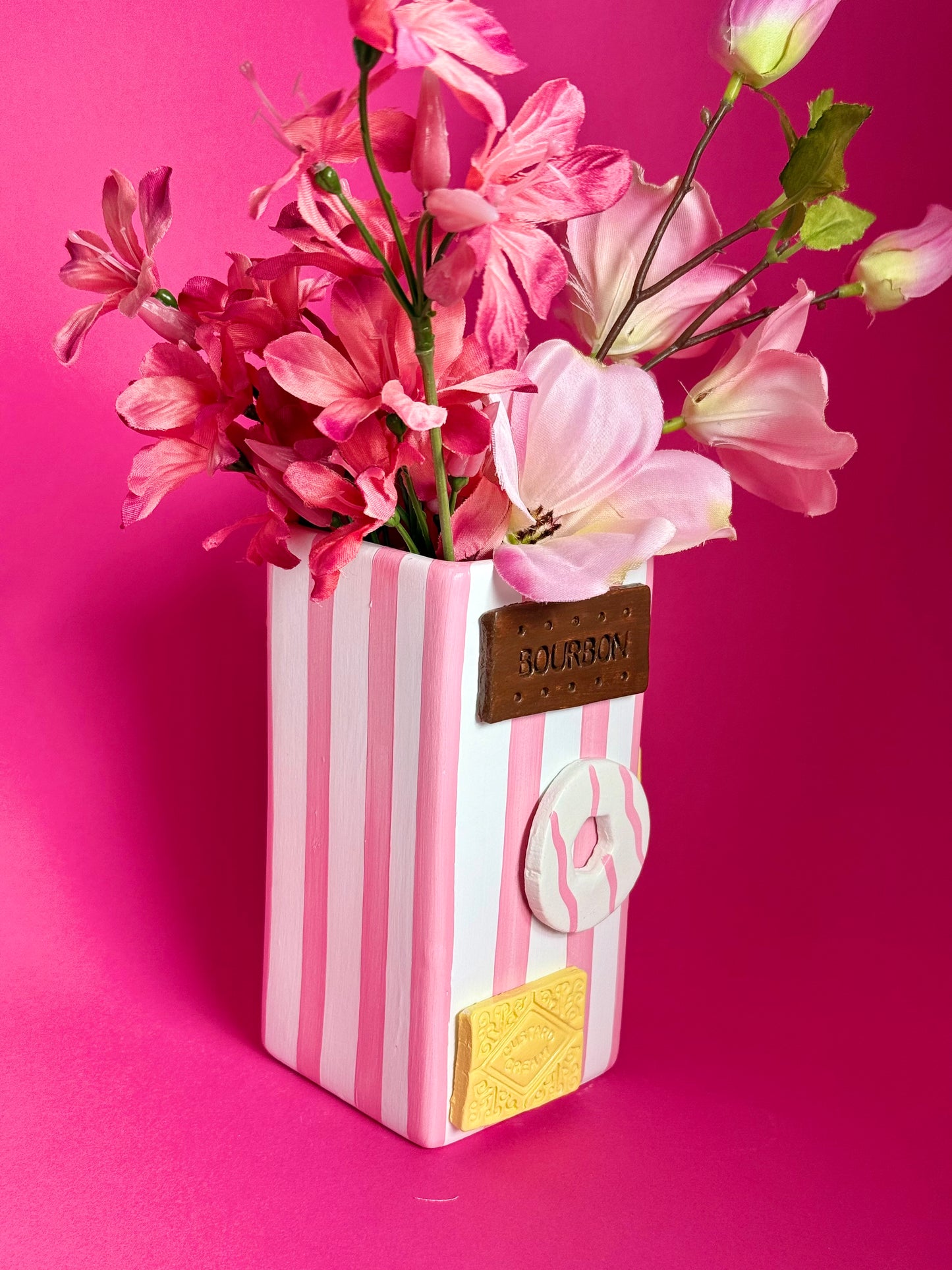 Grandma’s Biscuits Ceramic Vase Square