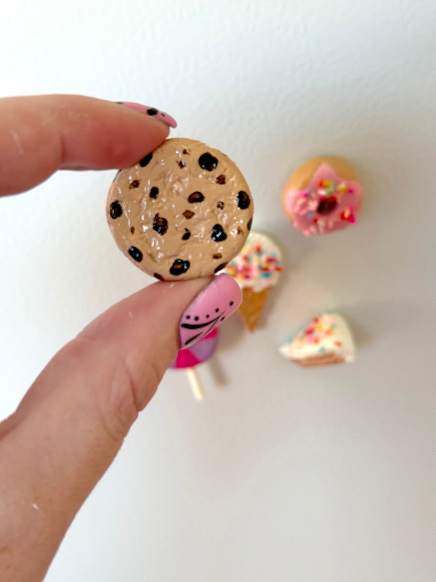 Sweet Treats Magnet Set of 5 Cookie, Cake, Ice Cream, Lolly, Donut Clay Magnets