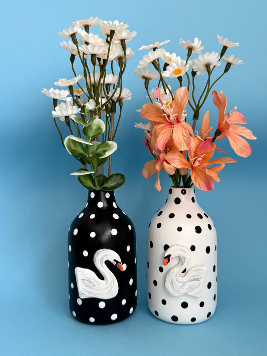 Set of 2 Polka Dot Swan Vases