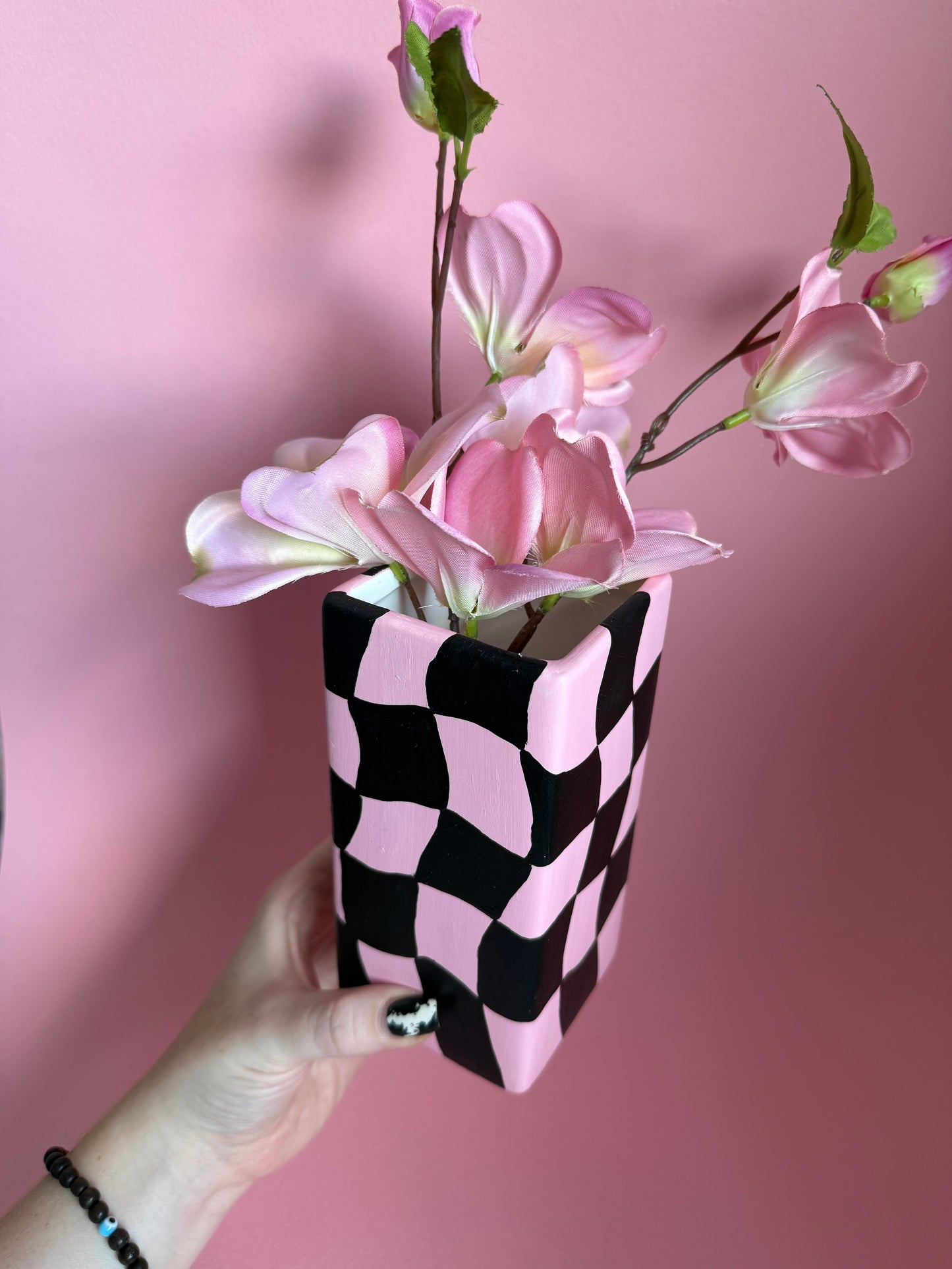 Pink & Black Wavy Checkered Ceramic Vase