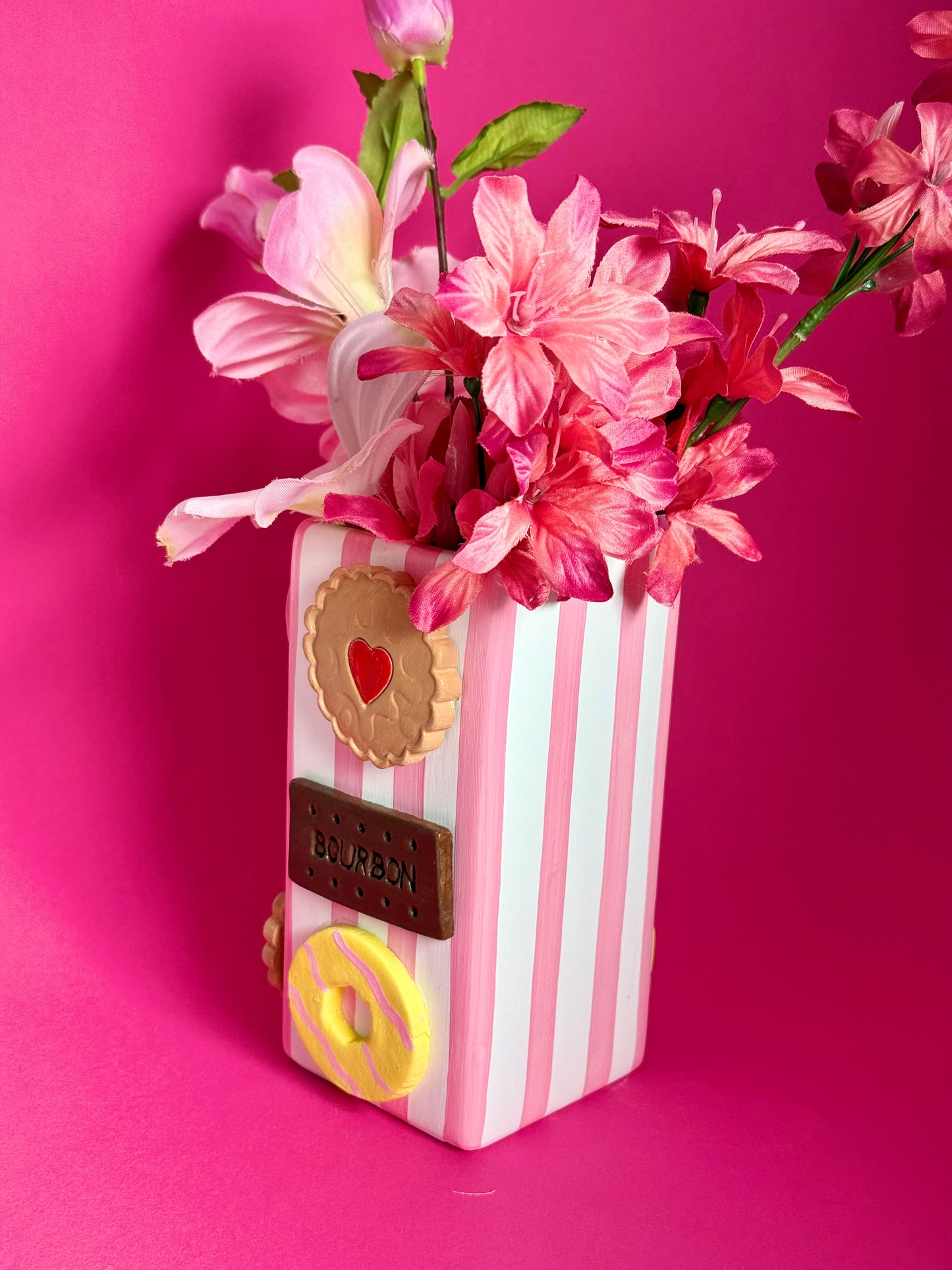 Grandma’s Biscuits Ceramic Vase Square