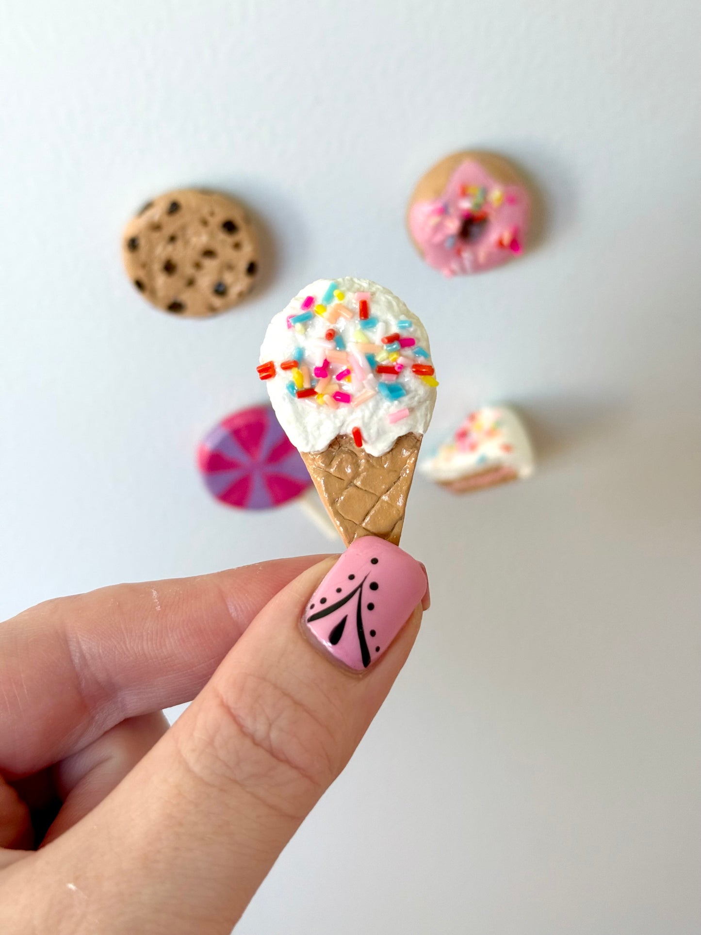 Sweet Treats Magnet Set of 5 Cookie, Cake, Ice Cream, Lolly, Donut Clay Magnets
